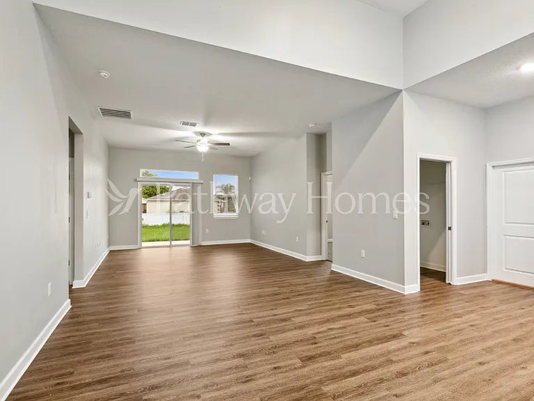1951 Michigan Dr — Photo 6
