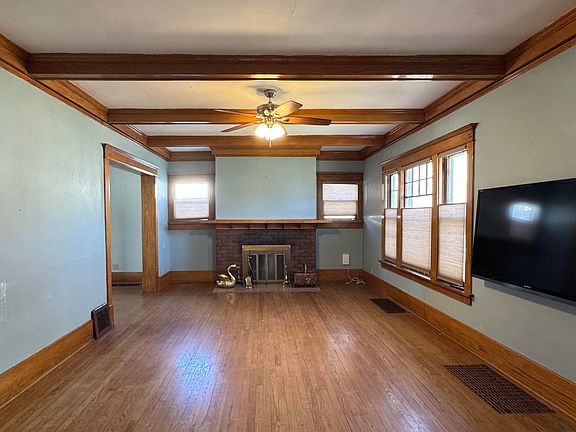 4th image of 3814 Ridge Ave