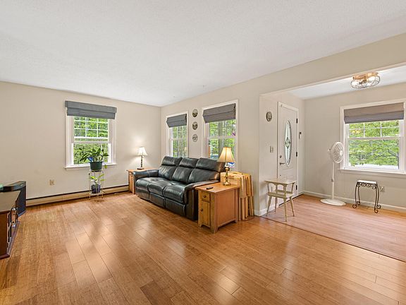 5th image of 397 Poplar Street