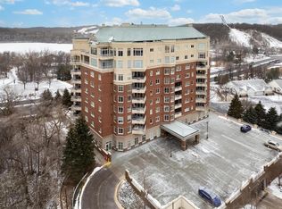 8301 Creekside Cir APT 510, Bloomington, MN 55437