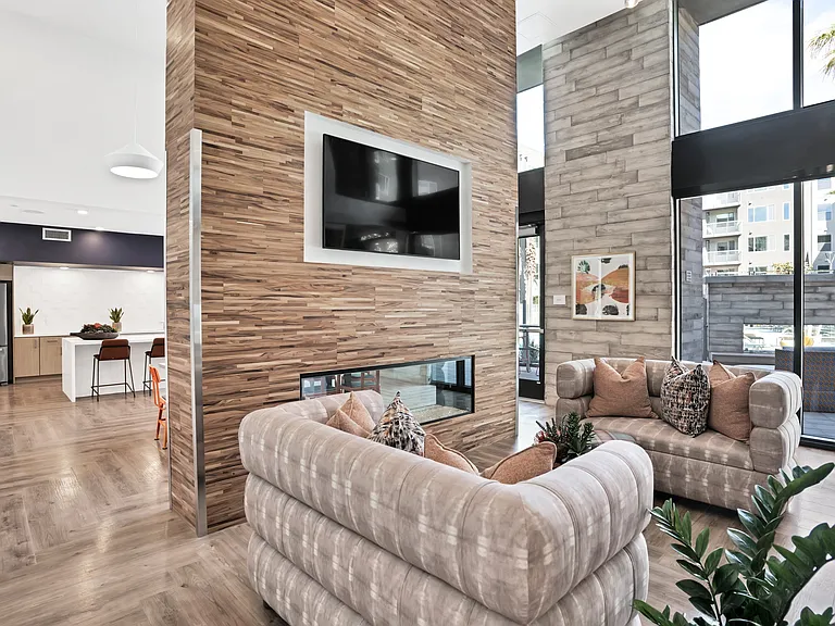 Aya Apartments — Photo 25