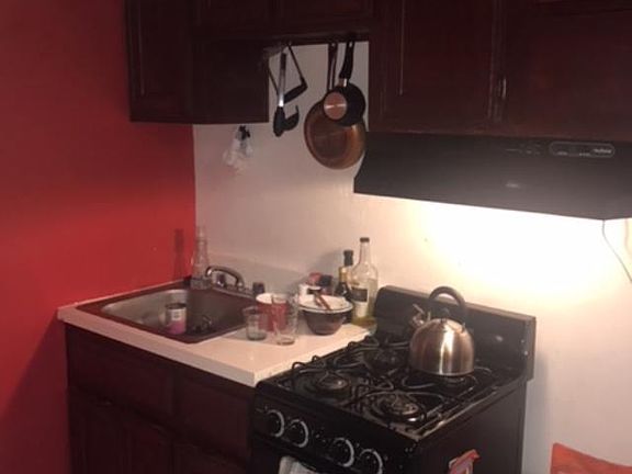 3rd image of 6614 Laurel Hill Blvd #1