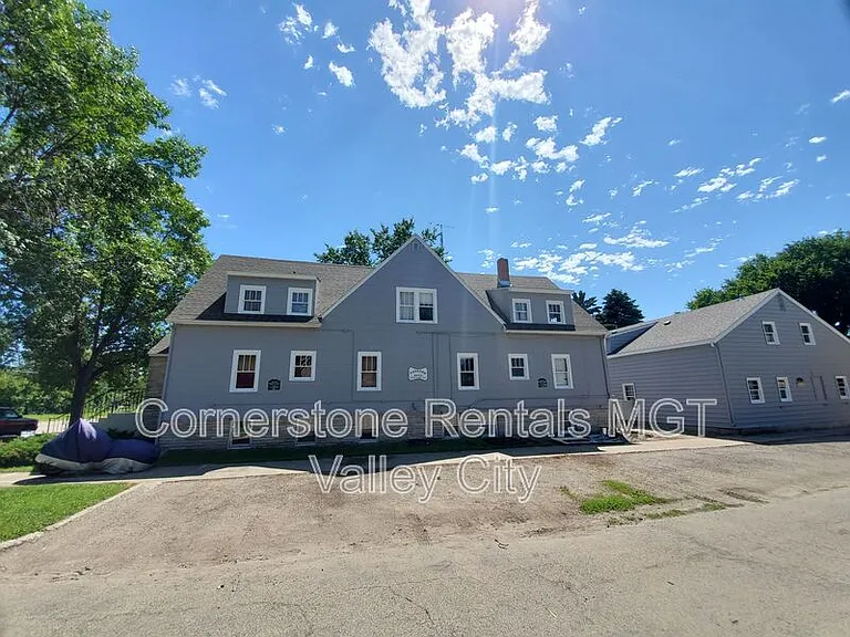 208 5th Ave SW #3 — Photo 11