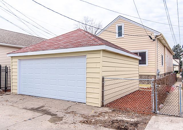 2nd image of 6219 S Keeler Ave