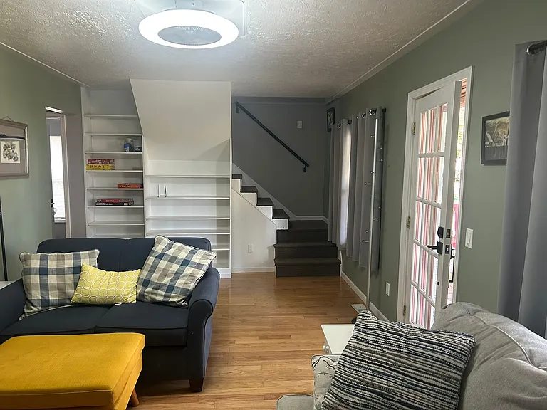 107 Smith St — Photo 5