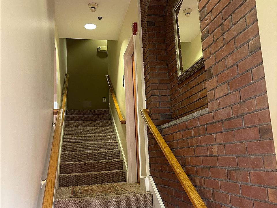 07 stairwell a