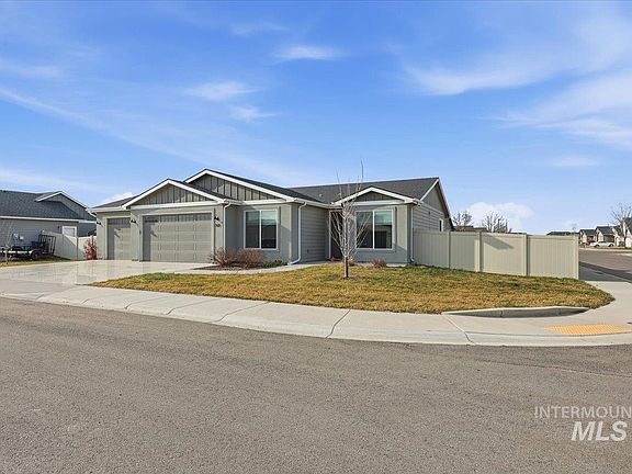 2nd image of 305 Tiffany Rose Way