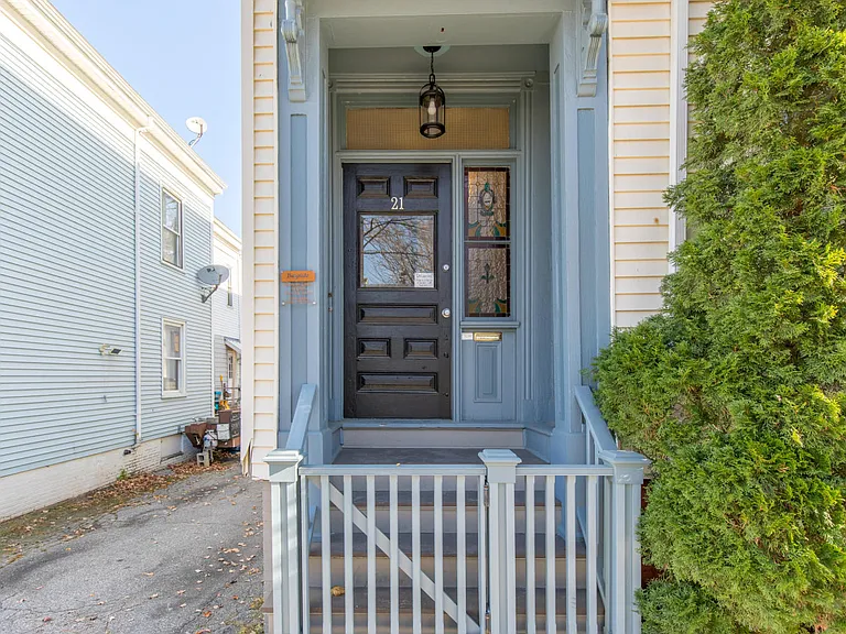 21 Hanover St #1 — Photo 22