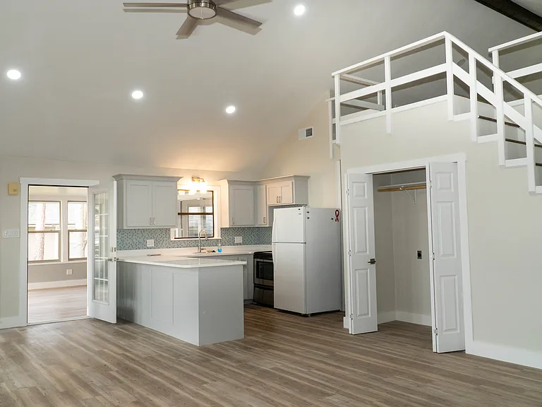 224 Miller Rd — Photo 3