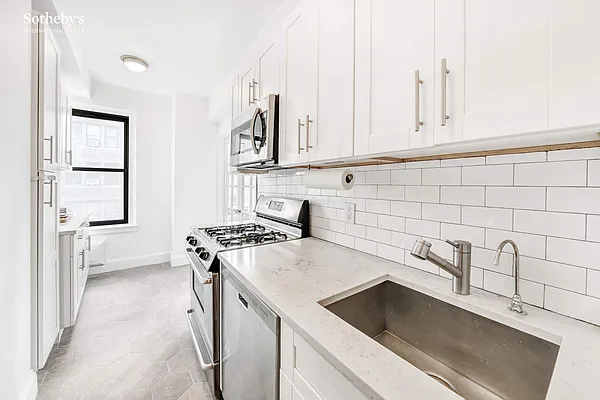 Sold by Sotheby's International Realty | media 5