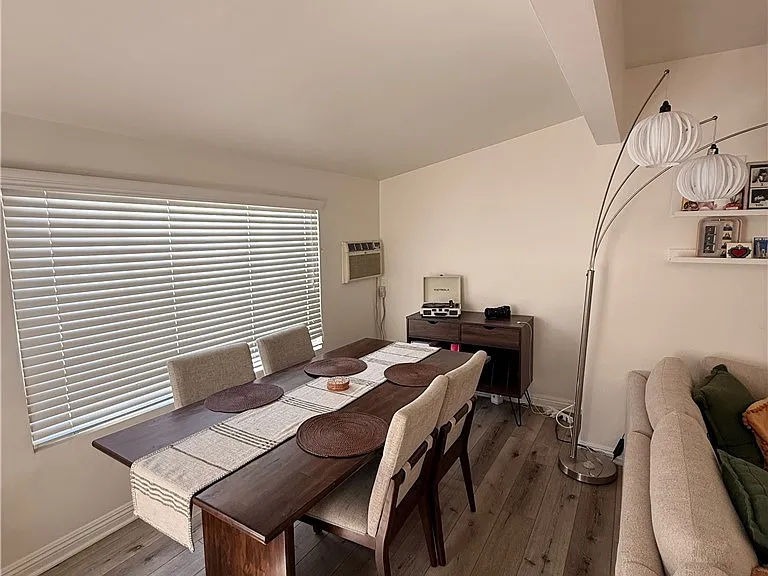 325 La Paloma St — Photo 6