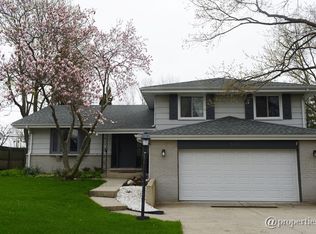 1636 Executive Ln, Glenview, IL
