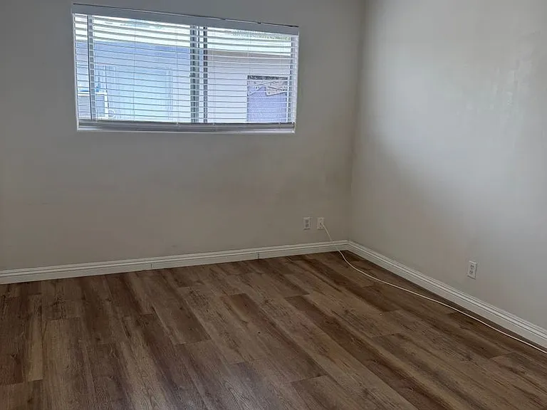 2119 E Westport Dr #2 — Photo 10