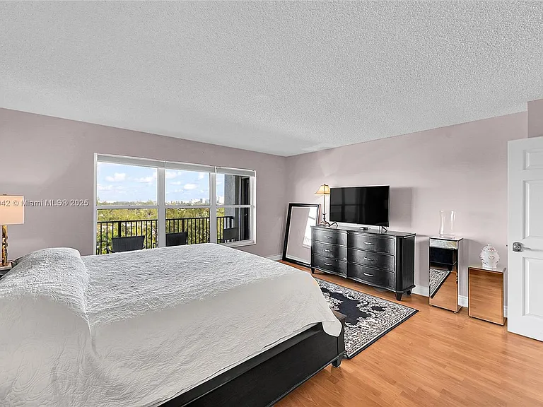 3200 N Port Royale Dr N #1009 — Photo 14