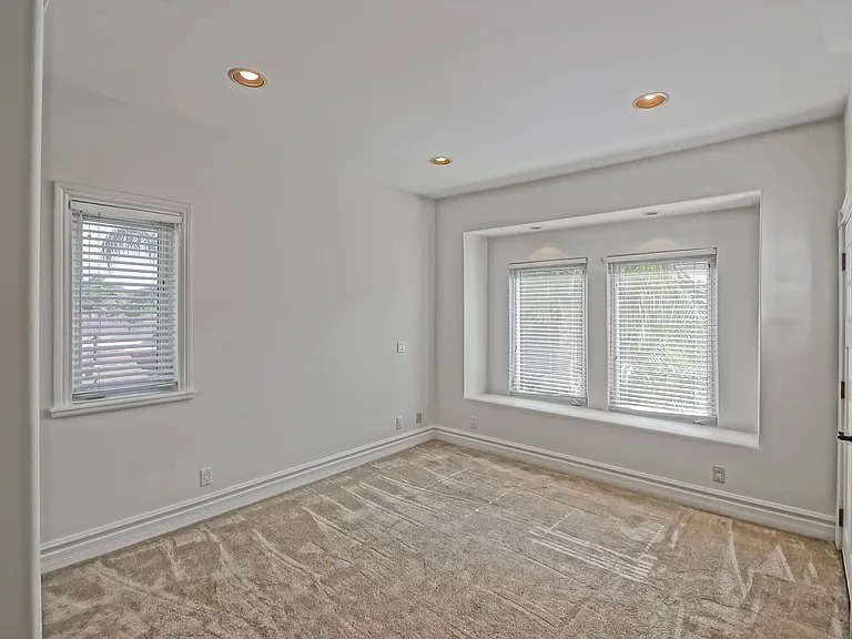 15624 Sombra Ave — Photo 29
