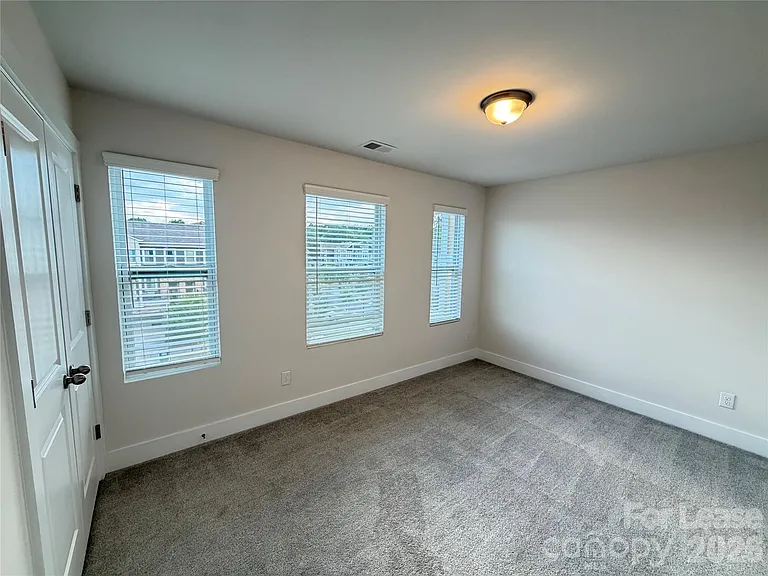 2511 Ensemble Ct — Photo 36