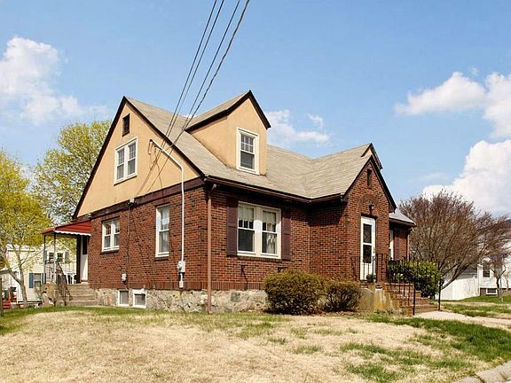 2nd image of 139 Monroe St