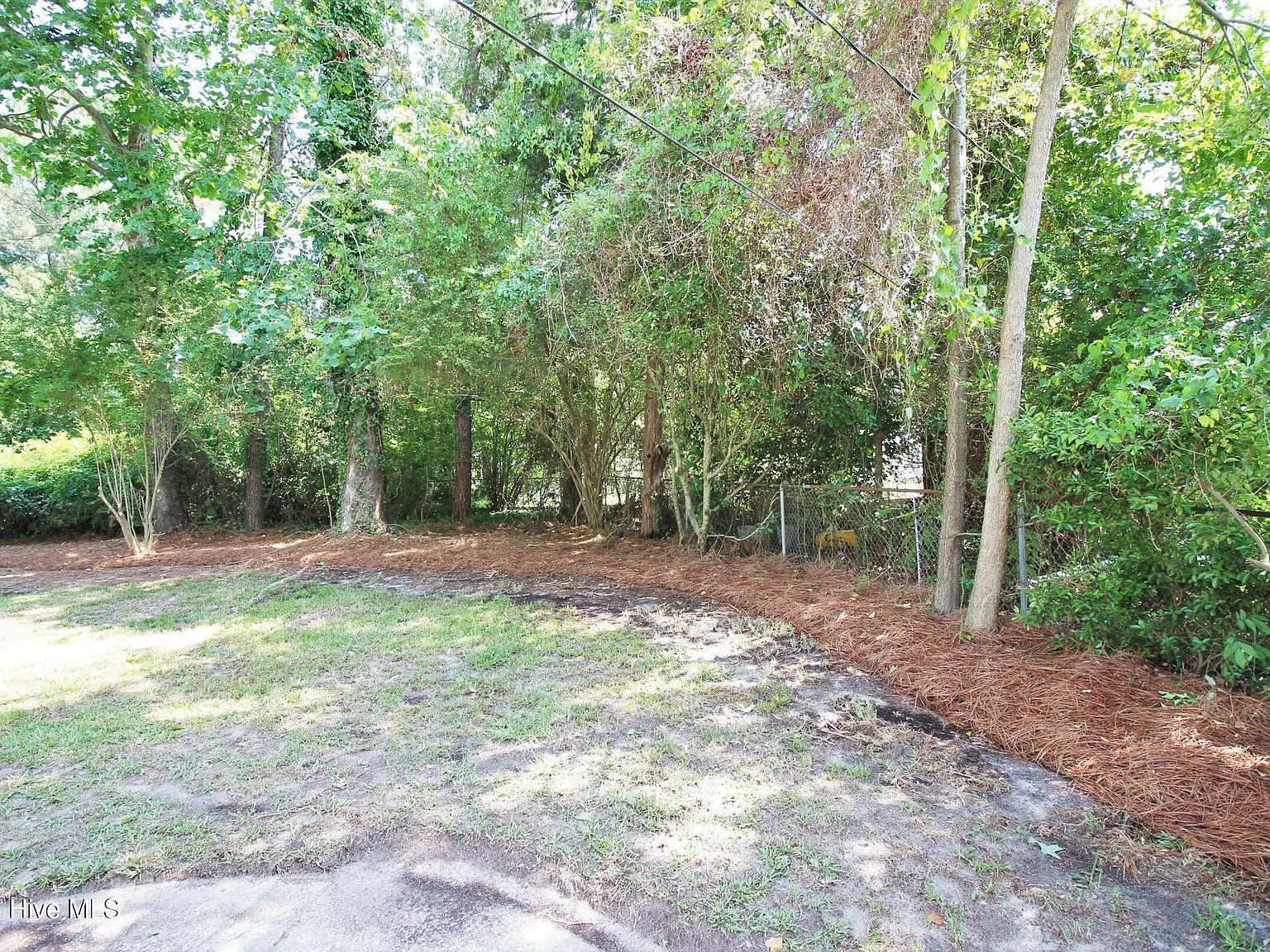 3 bed, 2.0 bath, 1430 sqft, $1,700 — Photo 4