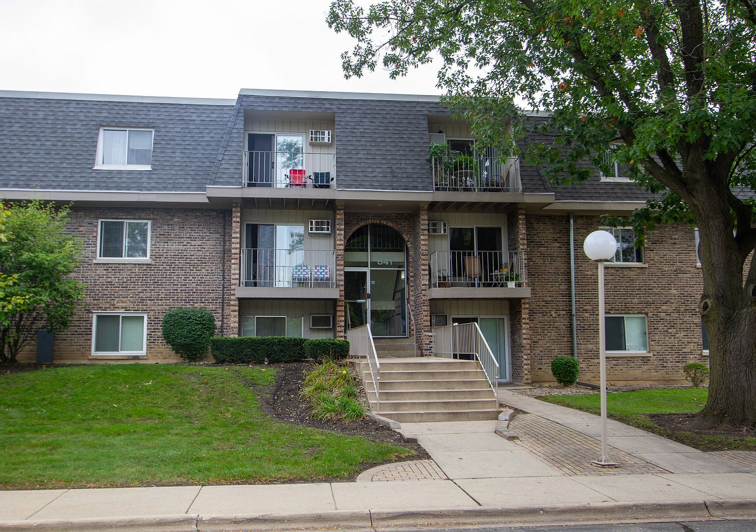 841 Blossom Ln APT 303, Prospect Heights, IL 60070 Zillow
