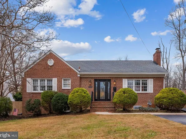 3110 Valley Ln, Falls Church, VA 22044