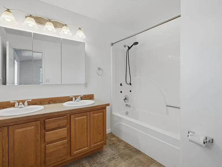 801 Dimaggio Dr — Photo 14