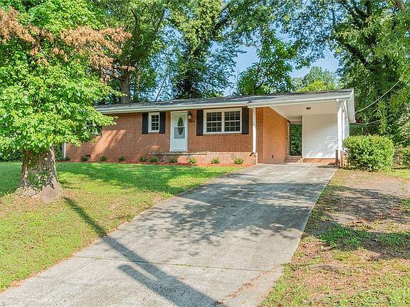 3rd image of 1207 Robin Rd