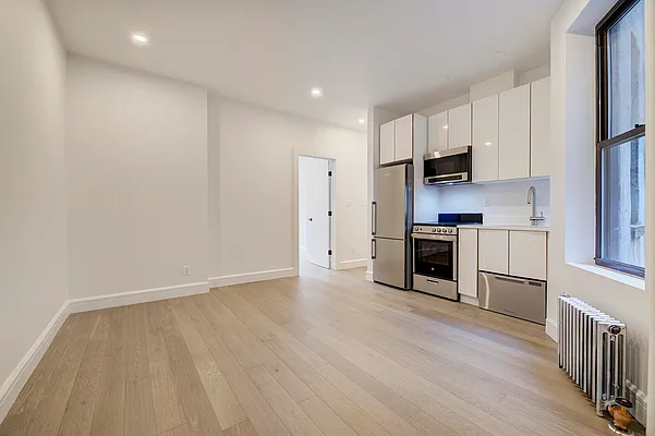 Rented by REAL New York | media 12