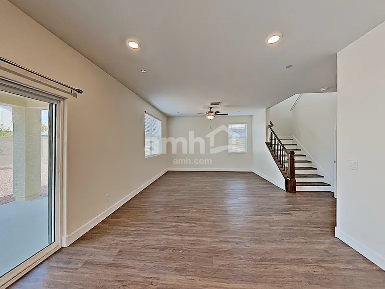 12502 N 60th Ave — Photo 5