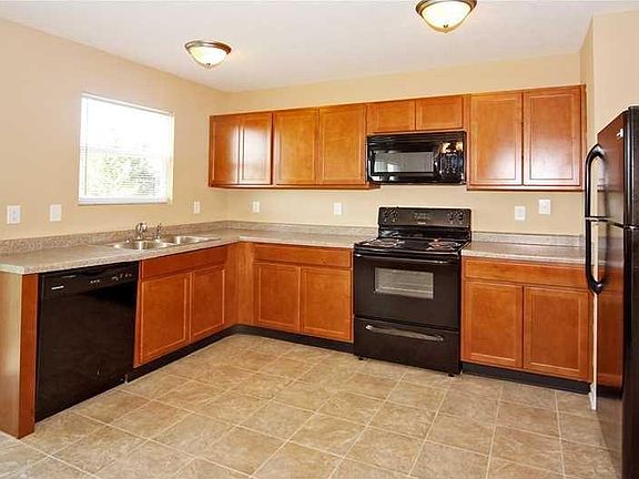 3rd image of 8113 Wildwood Farms Dr