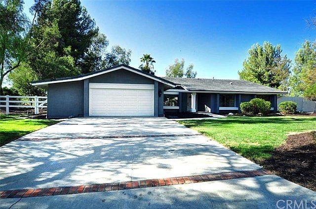 1st image of 40489 Carmelita Cir