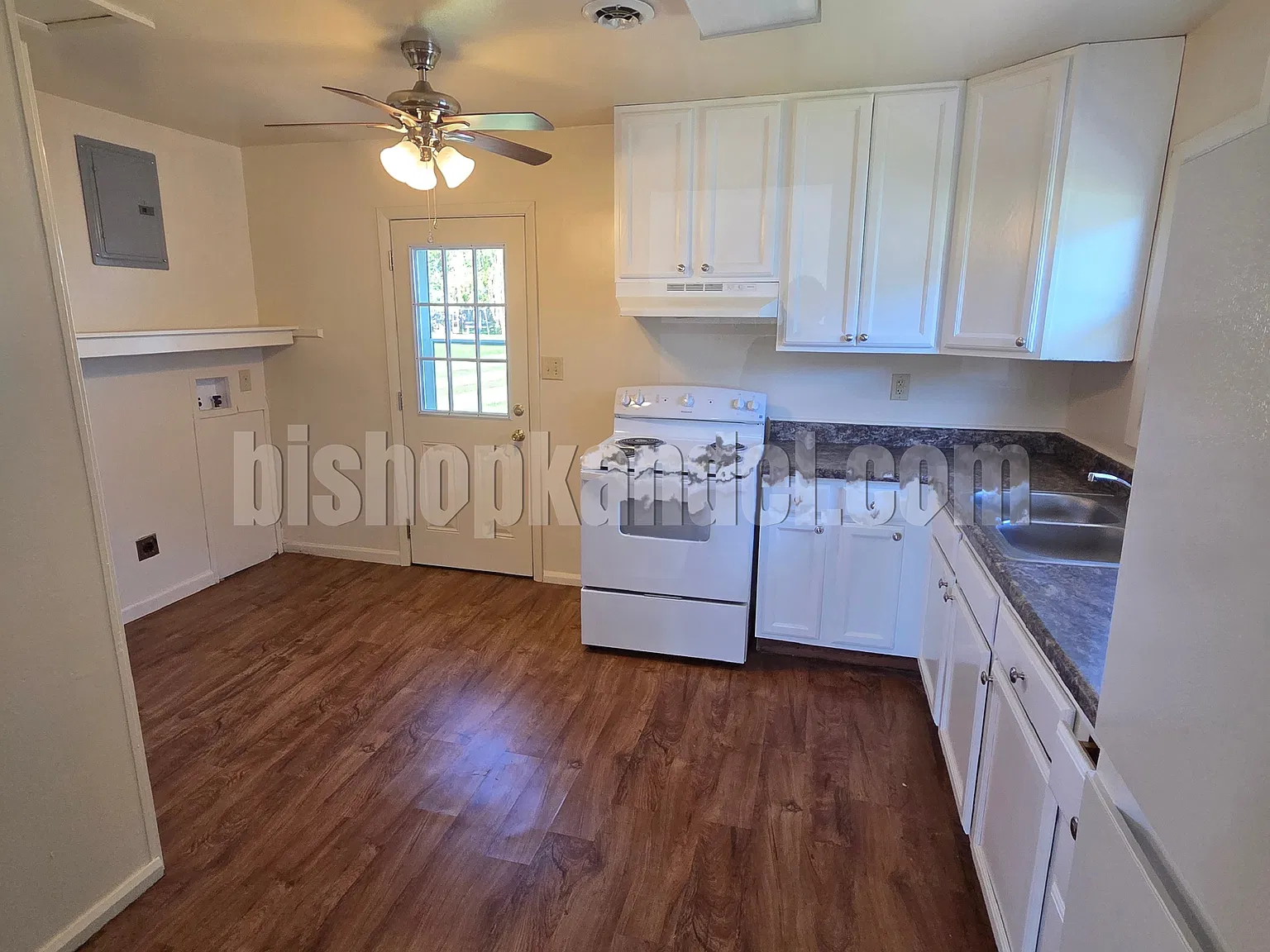 4 bed, 1.5 bath, 960 sqft, $1,315 — Photo 4