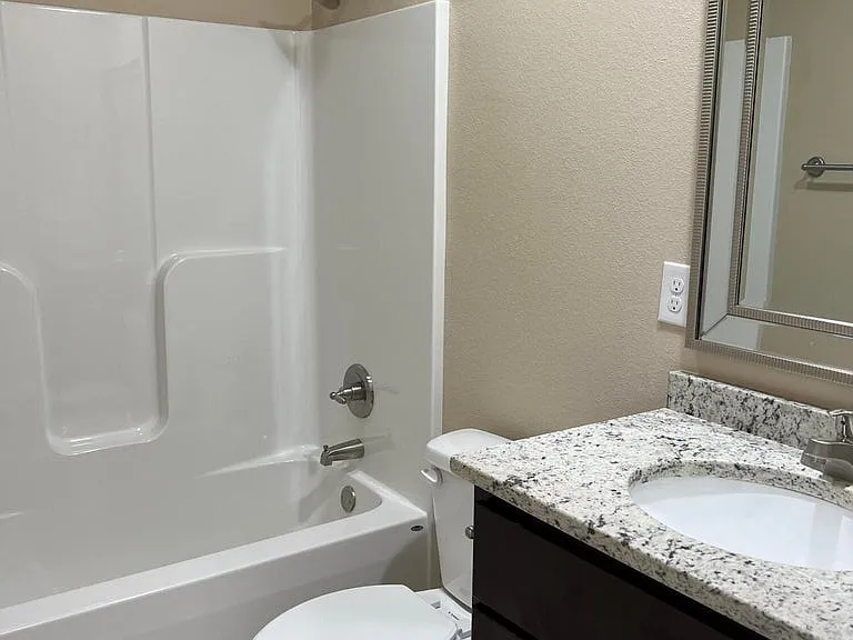 2406 S Jackson Ave — Photo 12