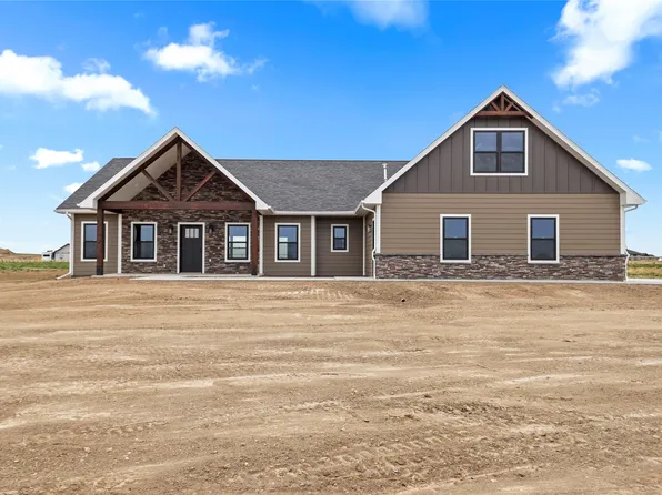 40 Platinum Ln, Great Falls, MT 59405