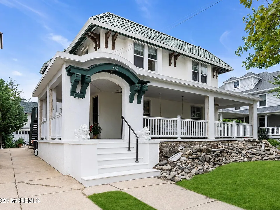 512 3rd Ave