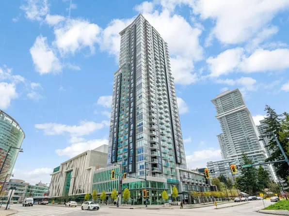 13438 Central Ave #3306, Surrey, BC V3T 0N2