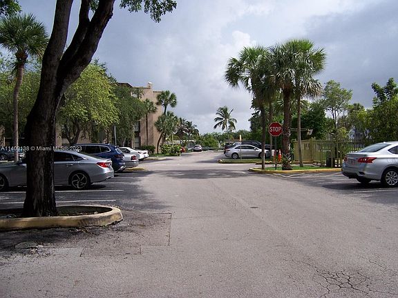 4th image of 14211 SW Kendall Dr #407E