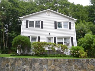 46 Valhalla Rd, Carmel, NY 10512