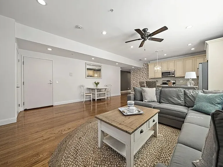 37 Coffey St #2 — Photo 15