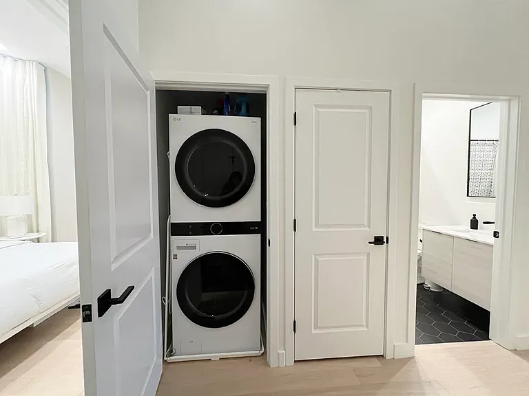 360 Meridian St #7 — Photo 17