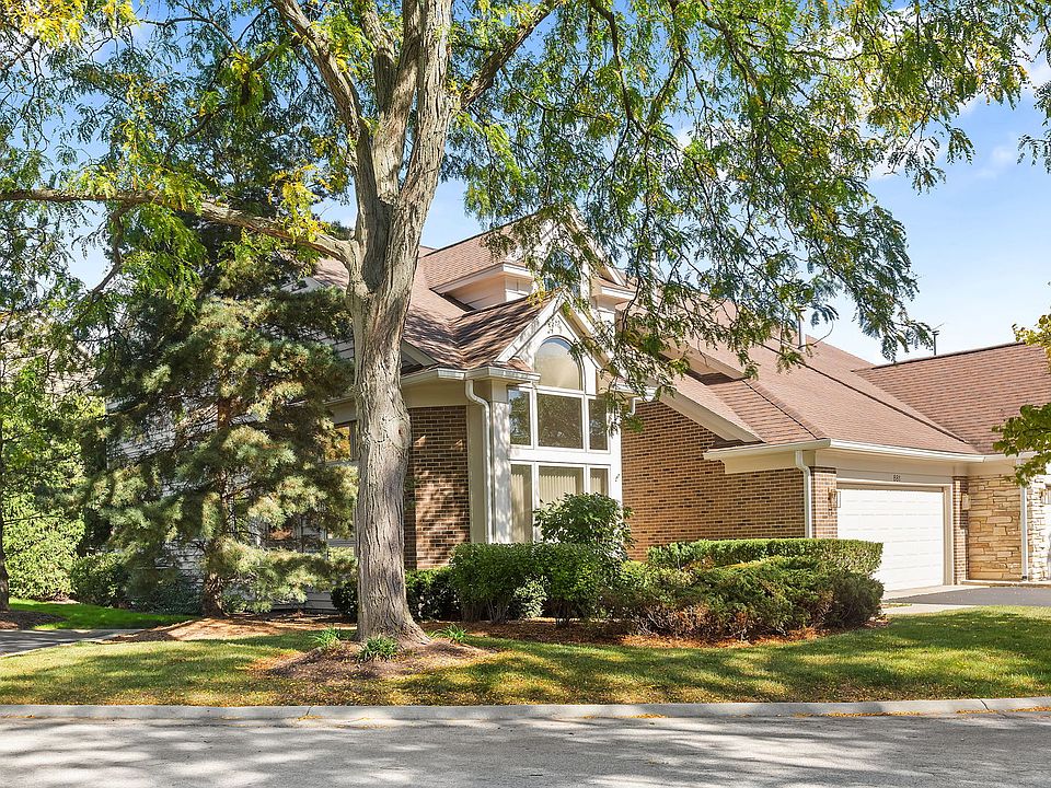 1st image of 881 Fountain View Dr