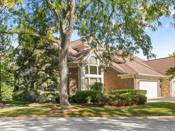 881 Fountain View Dr, Deerfield, IL 60015