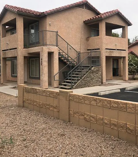 982 N Colorado St #4