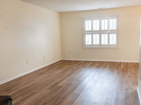 5th image of 4841 Woodland Ave Unit 6