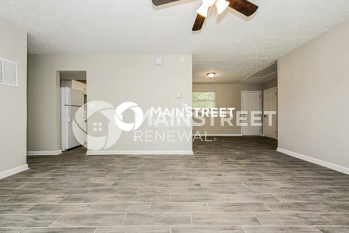 WM - Living Room - 7000 Smoke Ridge Way