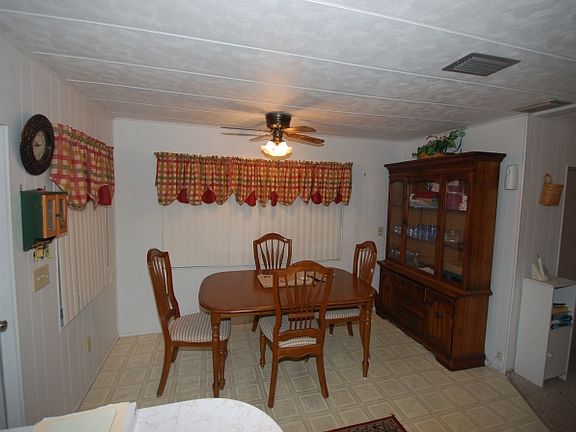 5th image of 265 Sunnyside Ln