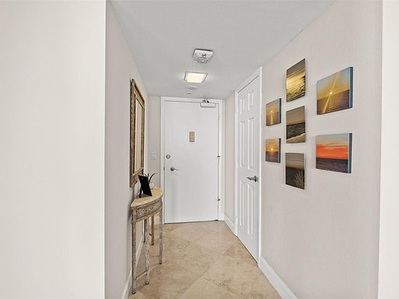 5th image of 2425 Gulf Of Mexico Dr Unit 11E