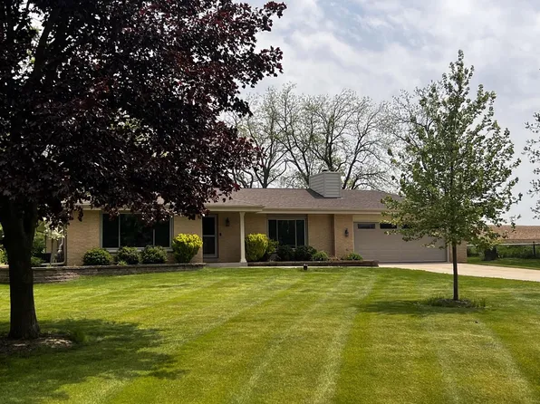 W243S10280 Meadow CIRCLE, Big Bend, WI 53103