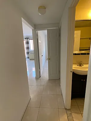 Rented by Bahar Management | media 12