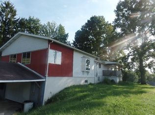166 Town Country Rd, Vanderbilt, PA 15486