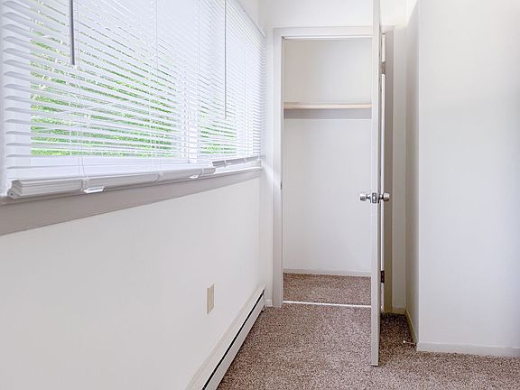 4th image of 75 Chalet Hts